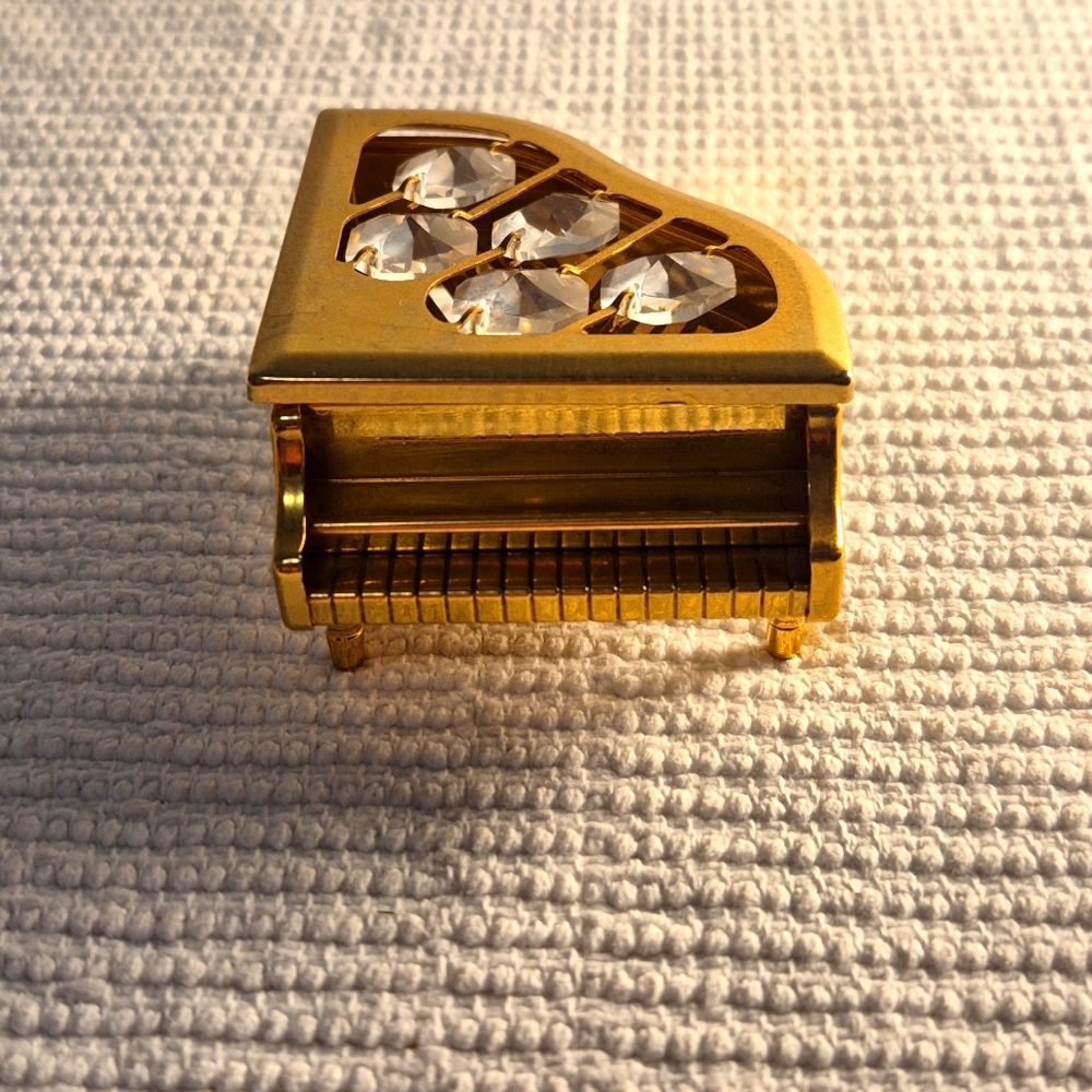 Austrian Crystal Grand Piano 24kt